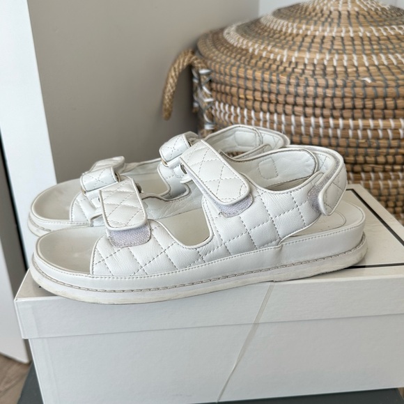 Tony Bianco Hiranni White Sheep Nappa Sandals
Size 40 - Picture 6 of 7